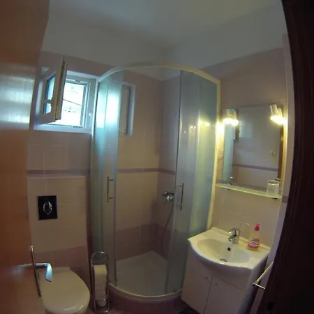 Mouse Apartment Omis
